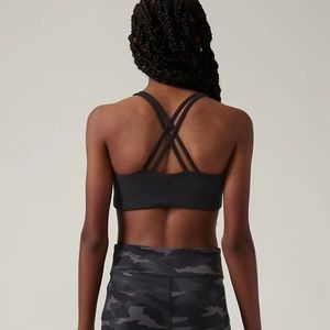 Athleta Girl Upbeat 2.0 Bra Small 7 Black Crisscross Powervita Sports NWOT NEW